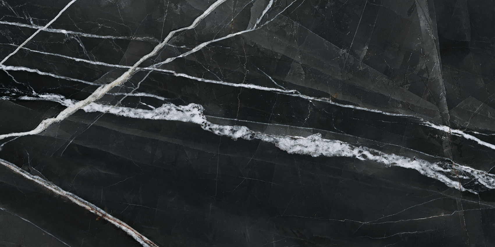 Royal Stoneworks 24X48 Regal Black Vein Honed | World Tile Company